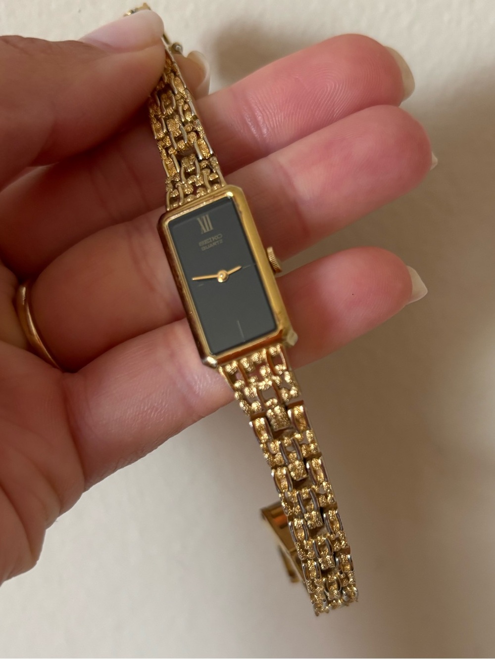 Vintage Seiko Tank Watch 1320-5249 Black Dial Gold Nugget Bracelet Ladies